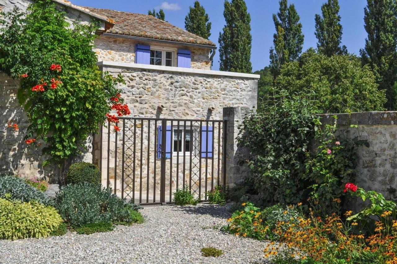 Charming Stone House With Terrace And Garden, Lussan Villa Lussan  Exterior photo